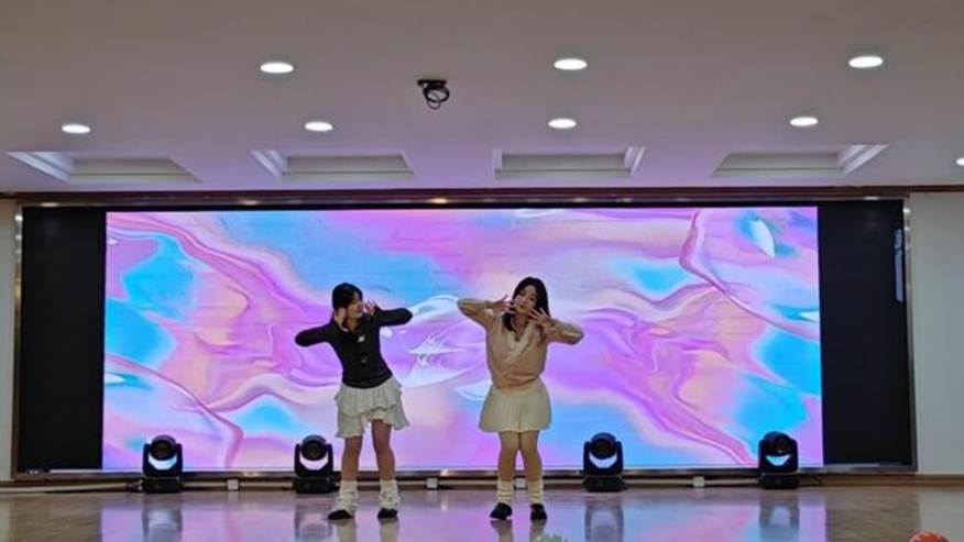 2D96D4F8F113D059C2244DCFC26D87CF