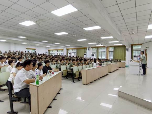 b8c0ea472885a96e0855c8385e9693f2